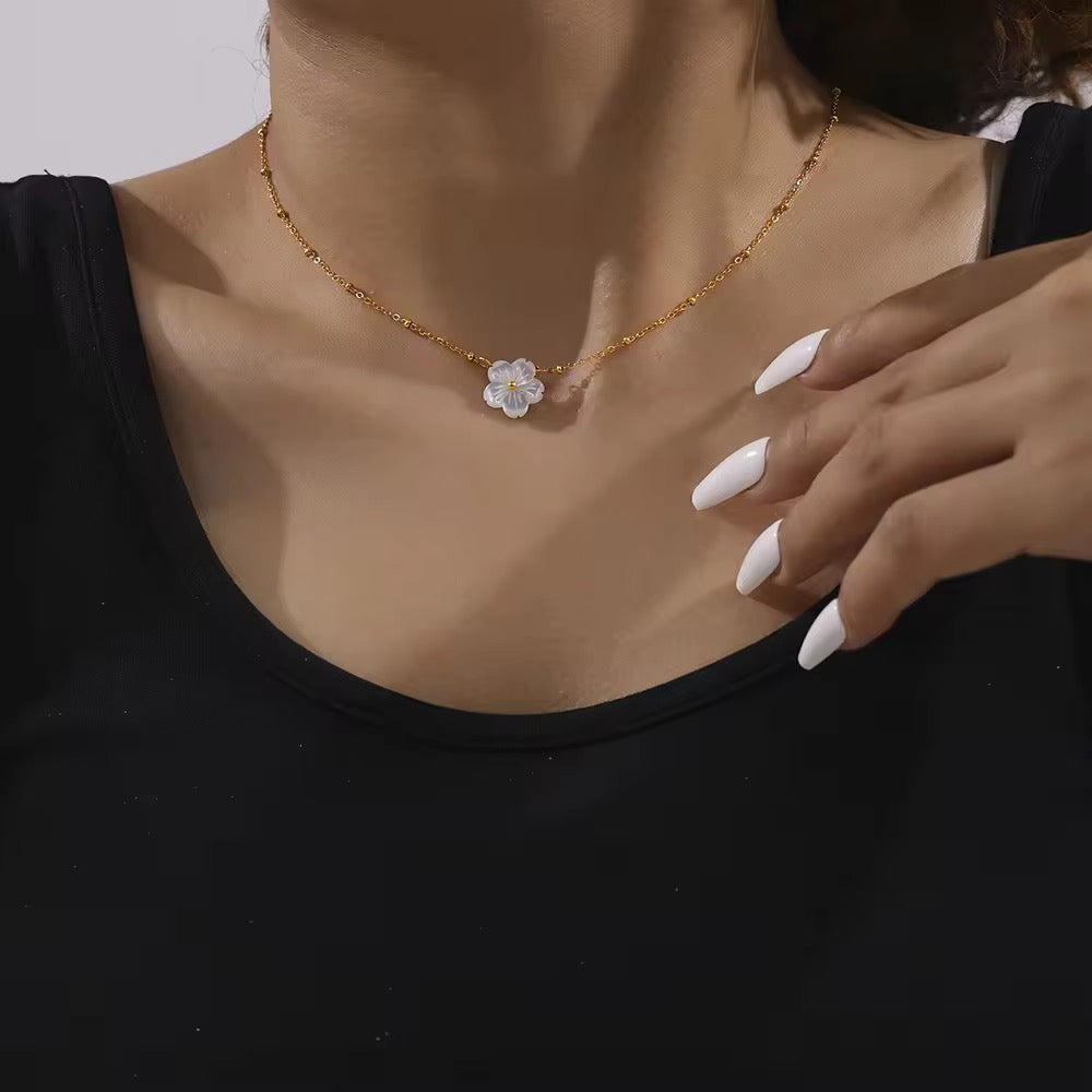 Seashell Flower Choker