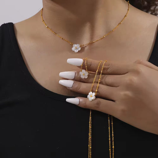 Seashell Flower Choker